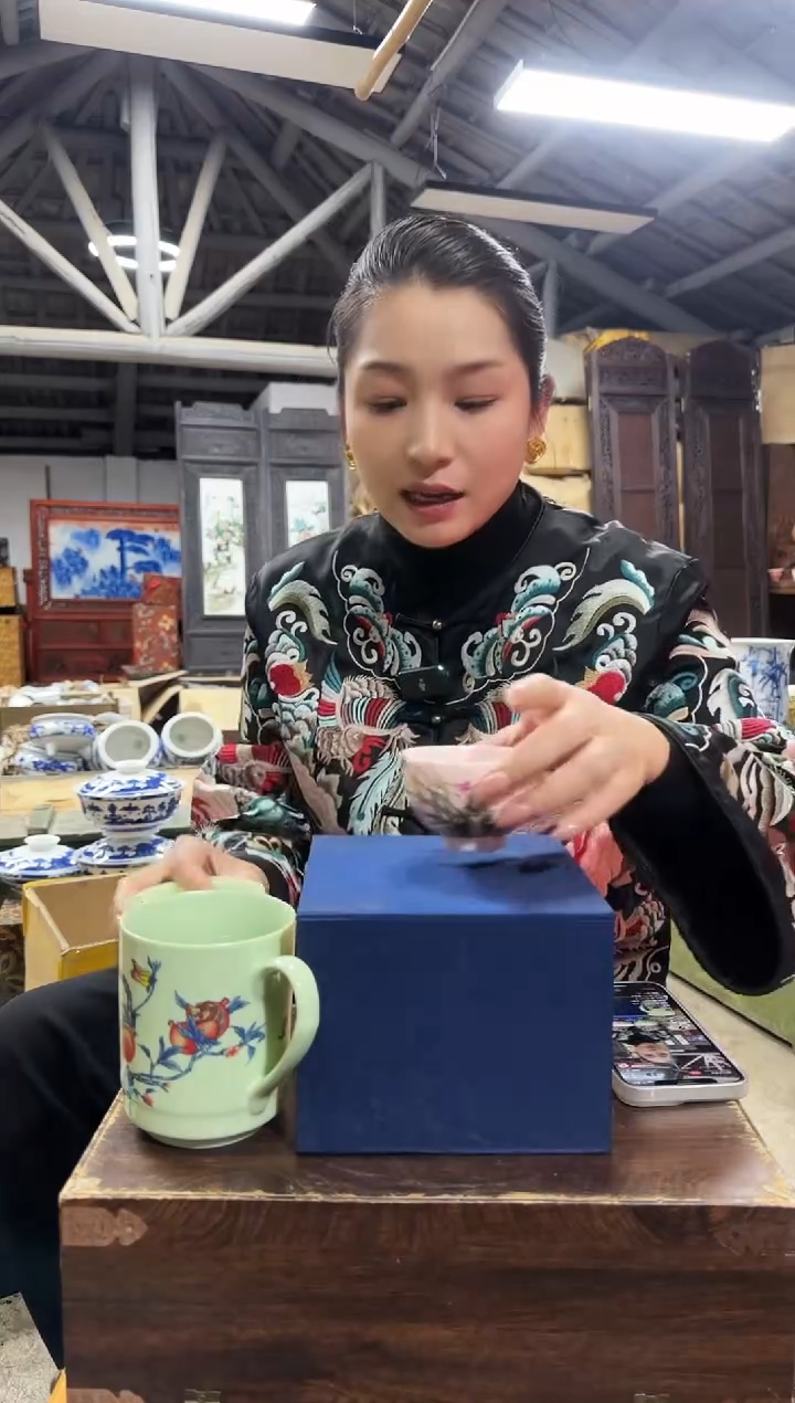 杯子瓷景德镇陶瓷摆件