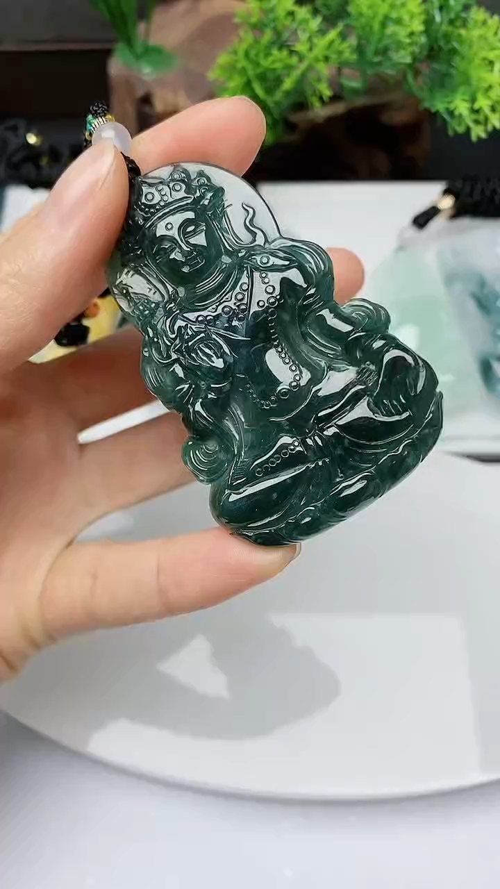 【闪购商品】翡翠颈饰未镶嵌        