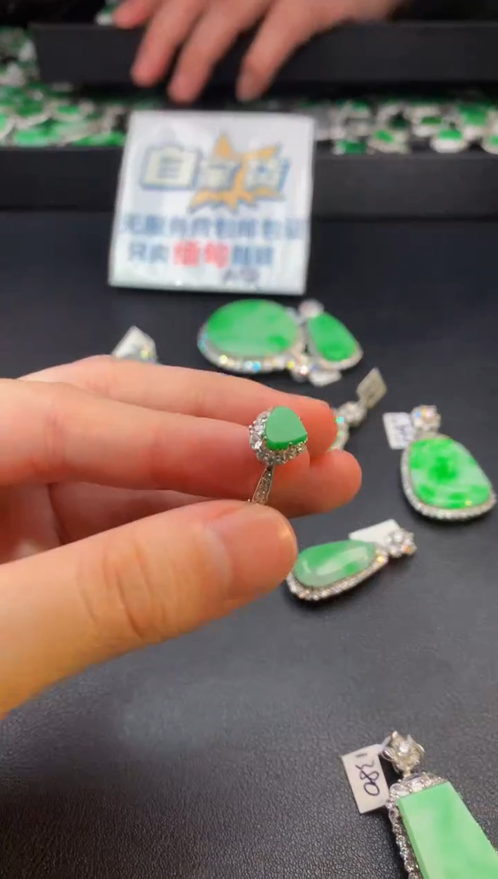 【闪购商品】翡翠戒指银S925镶嵌翡翠