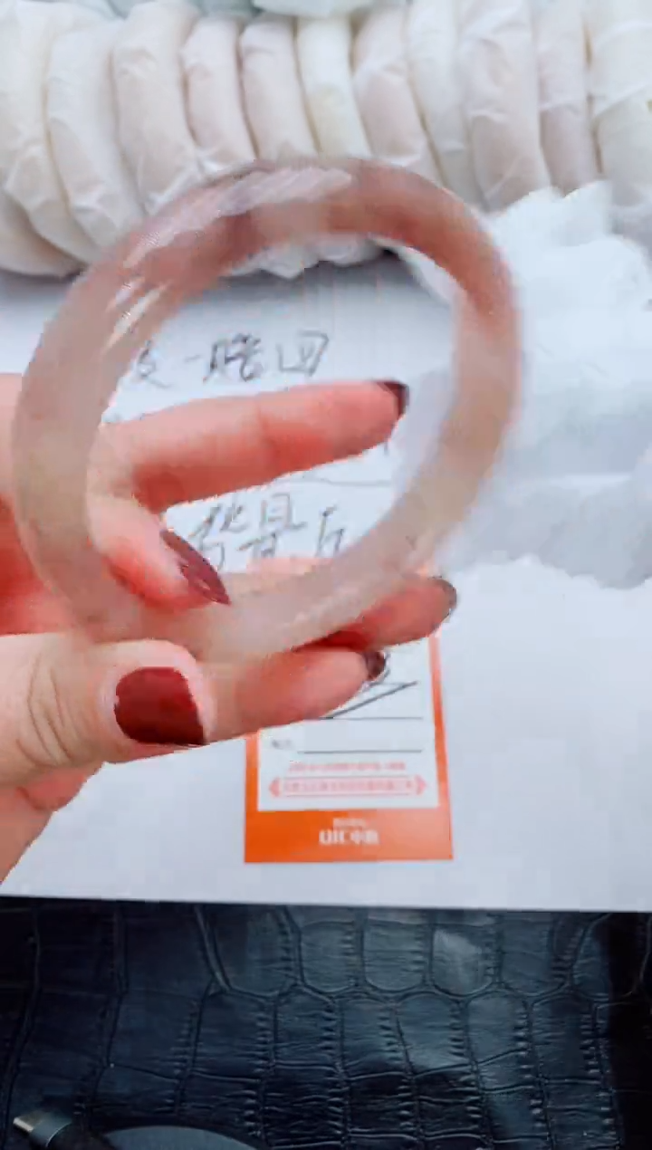 【闪购商品】石英质玉手镯未镶嵌Q8-62-63