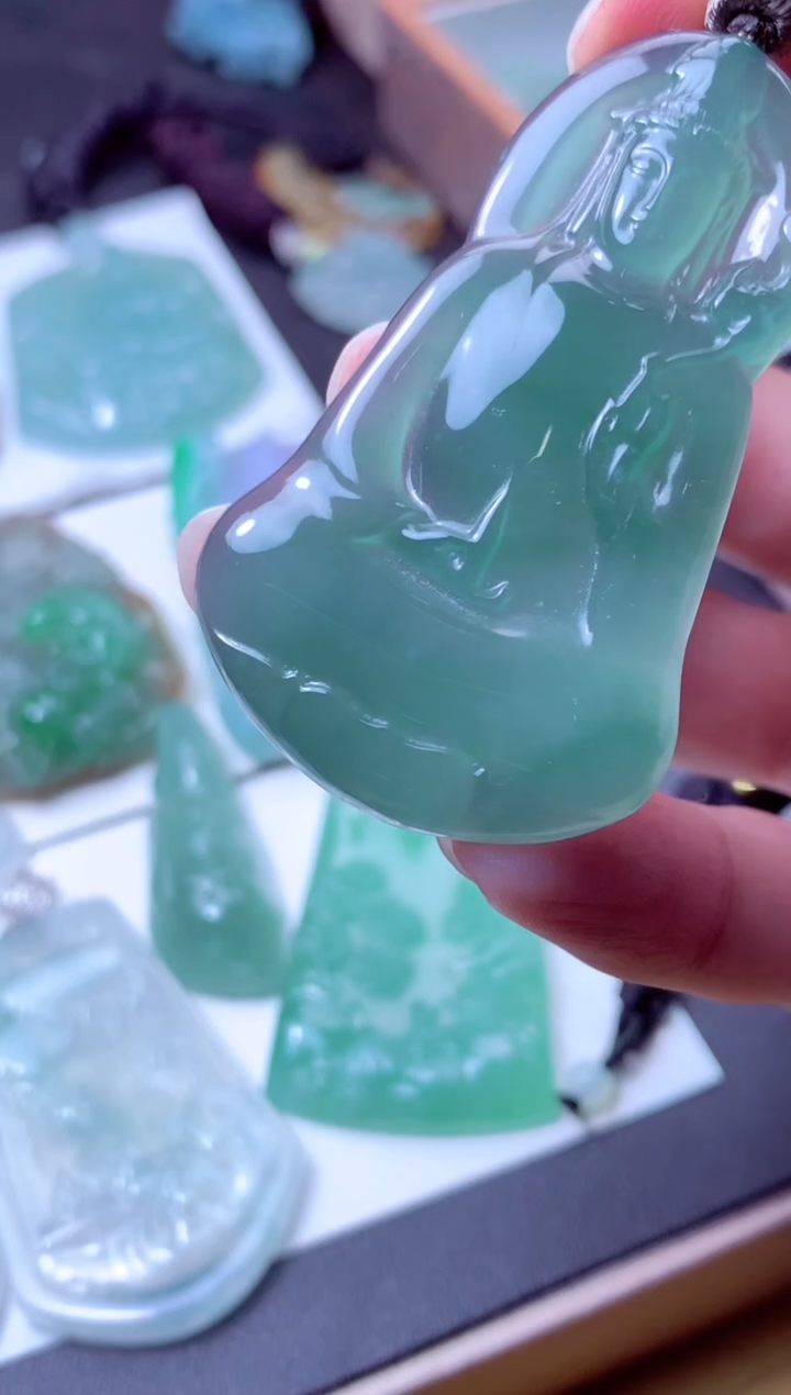 颈饰未镶嵌翡翠天然A货翡翠