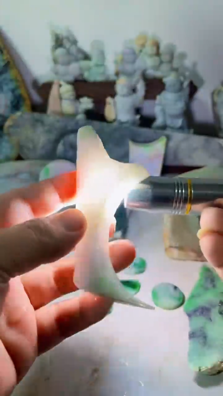 【闪购商品】翡翠吊坠(不含链)未镶嵌A323