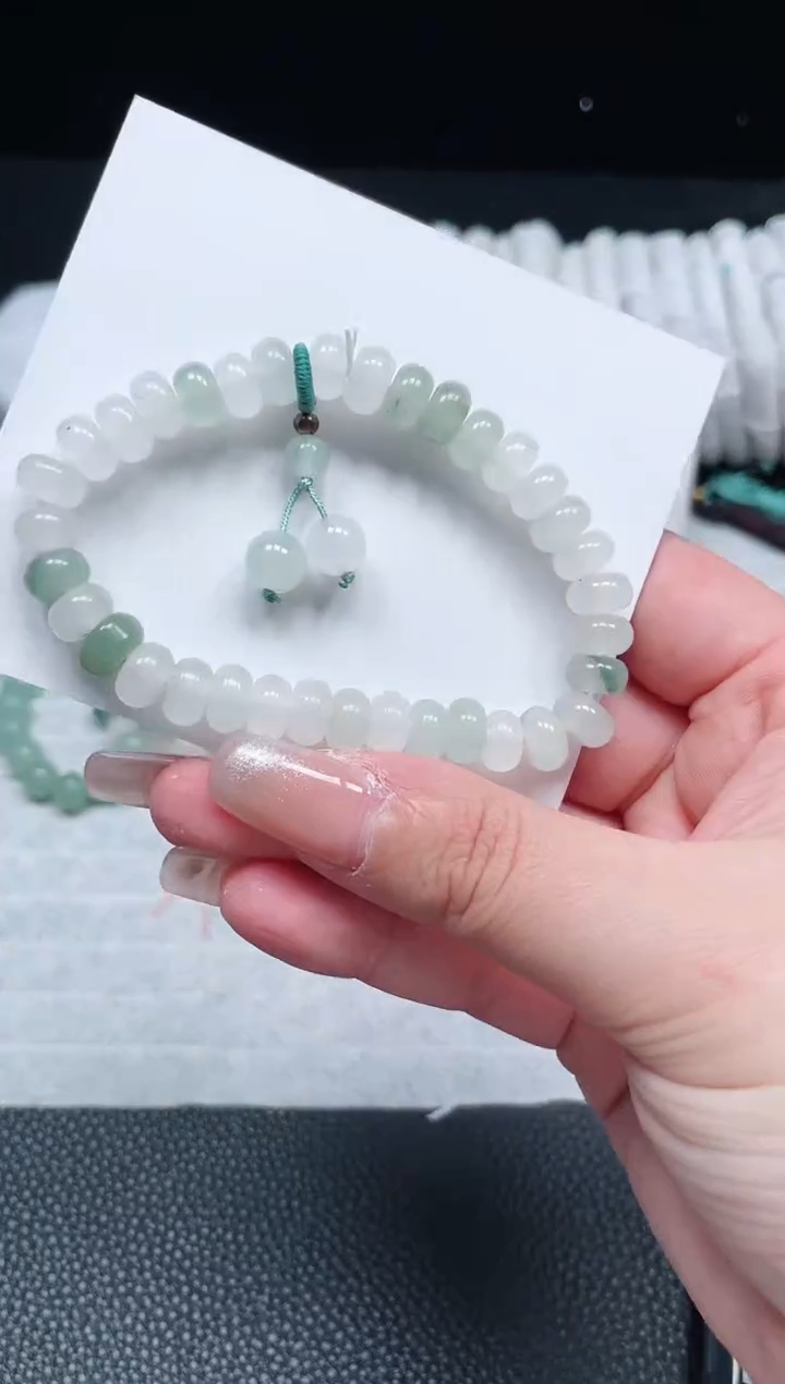 【闪购商品】石英质玉手链未镶嵌天山算盘