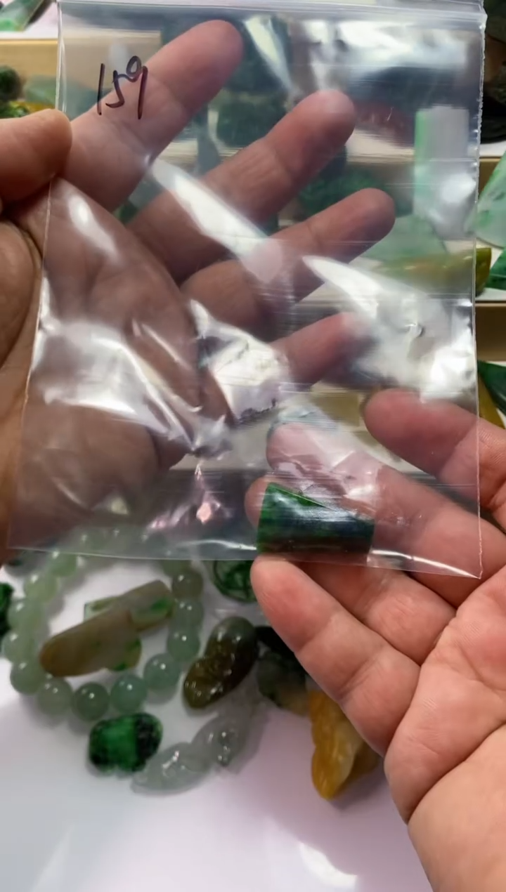 颈饰未镶嵌翡翠?****️159天然翡翠