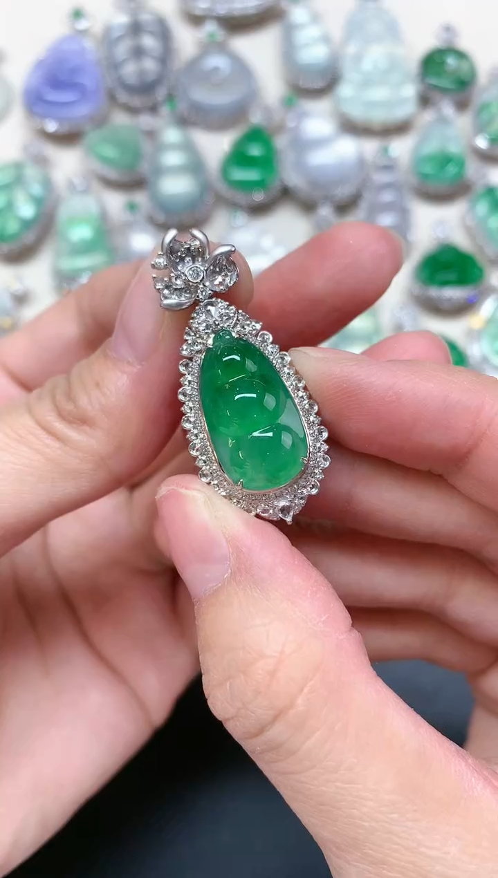 【闪购商品】翡翠吊坠(不含链)18K金镶嵌A258|29800