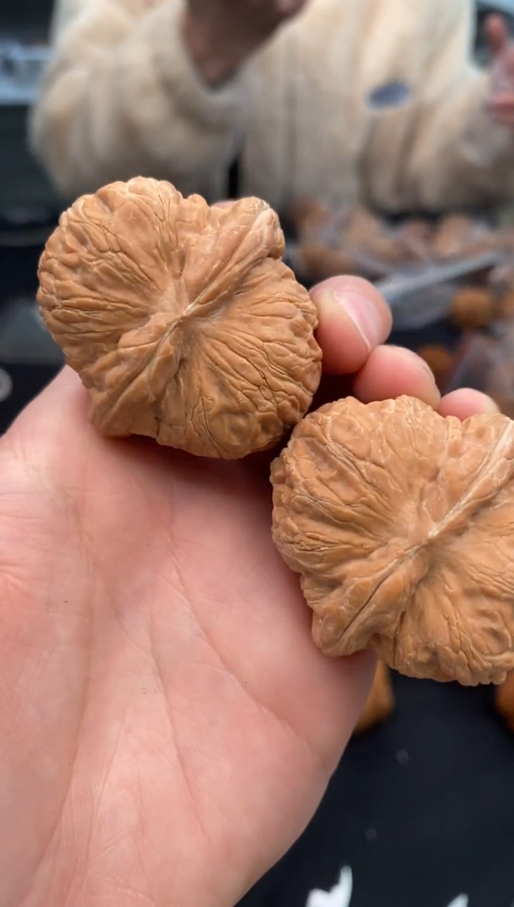 【闪购商品】文玩核桃把件元宝44-u051