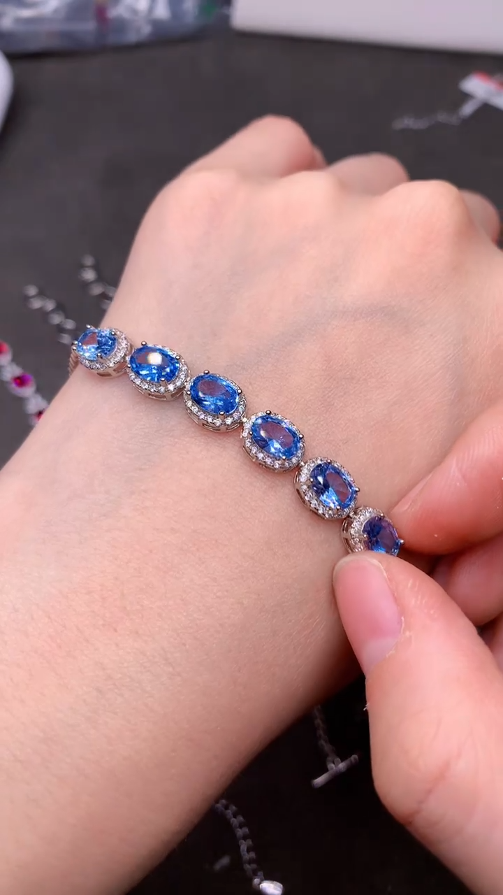 【闪购商品】海蓝宝石手链银S925镶嵌.........