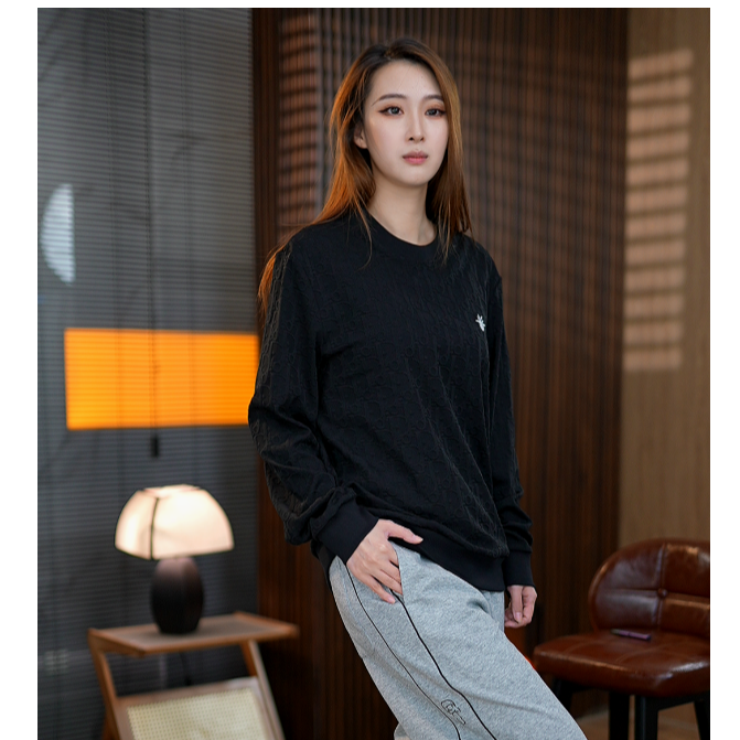 针织提花小蜜蜂秋冬男士暗纹提花字母刺绣百搭亲肤透气微扩卫衣