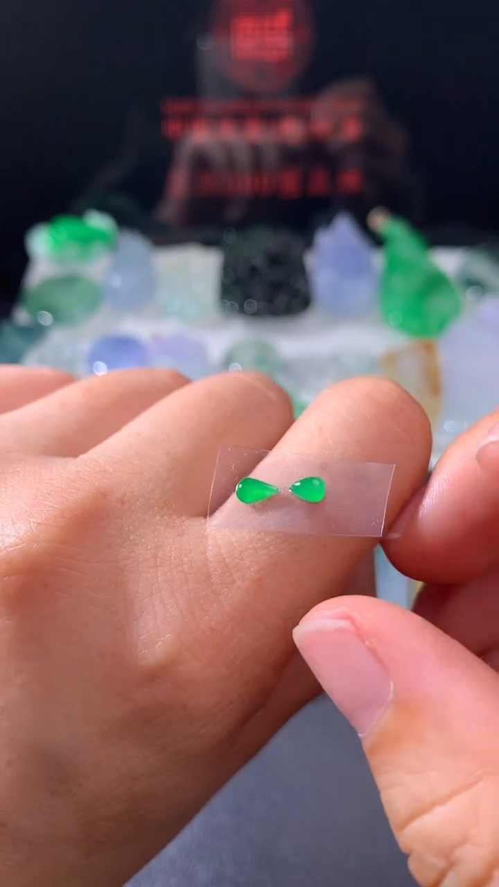 未镶嵌定制翡翠        