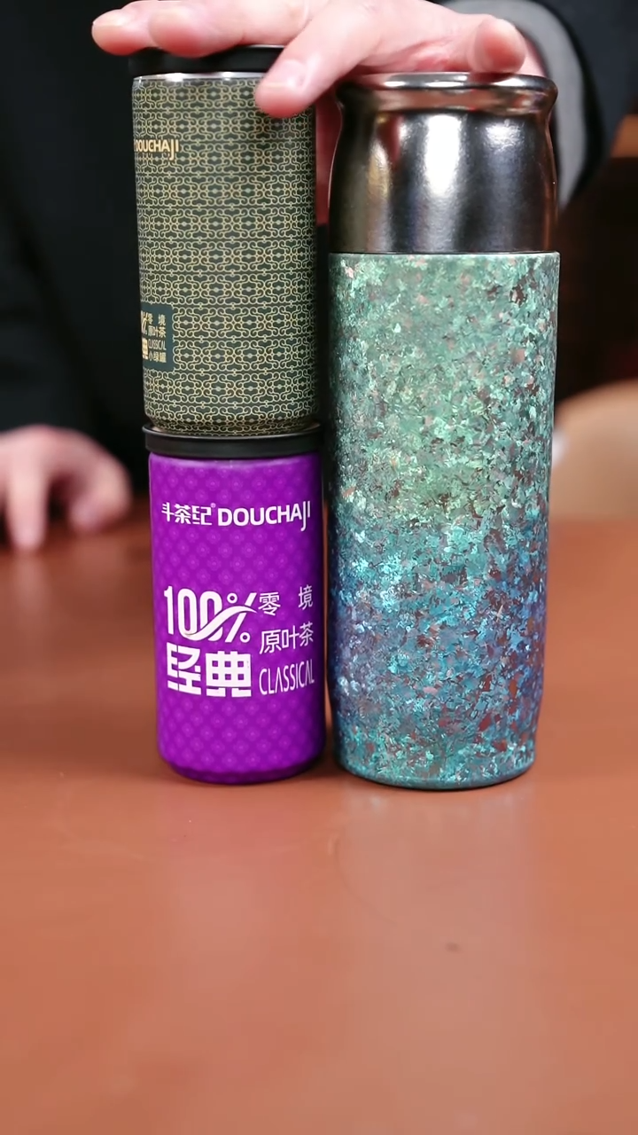 辉哥粉丝福利 两罐+动感钛杯 绿青色