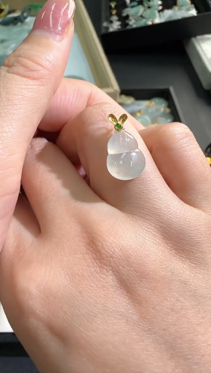 【闪购商品】翡翠颈饰18K金镶嵌250214241