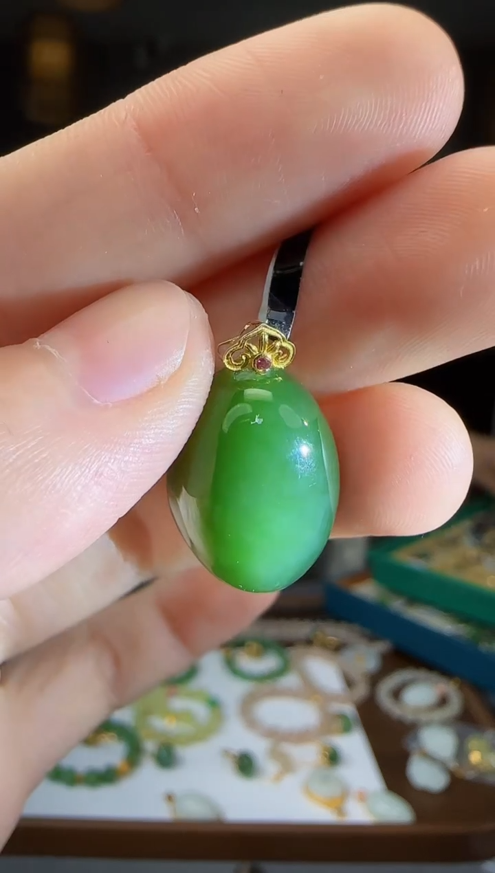 和田玉18K金镶嵌吊坠(不含链)1