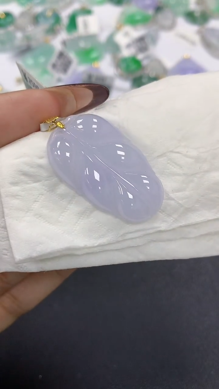 颈饰18K金镶嵌翡翠a货假一赔三支持复检百元上9元证书费自理