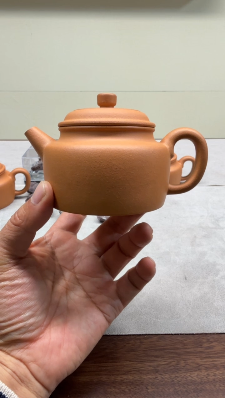 茶壶紫砂七****）200CC黄金段微瑕封釉半手德钟