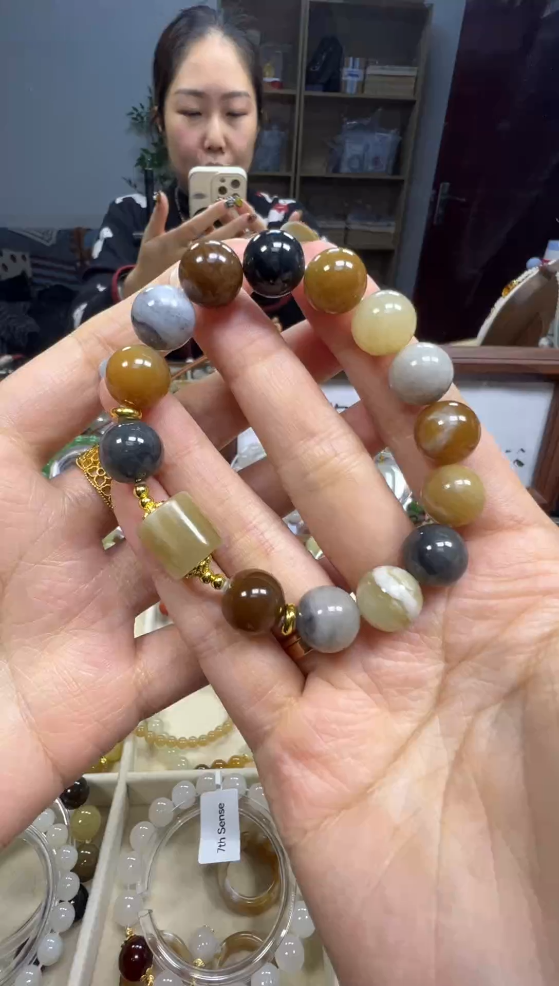 未镶嵌手串和田玉牛轧糖设计款手串