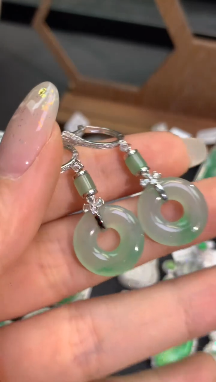 翡翠18K金镶嵌吊坠(不含链)耳坠