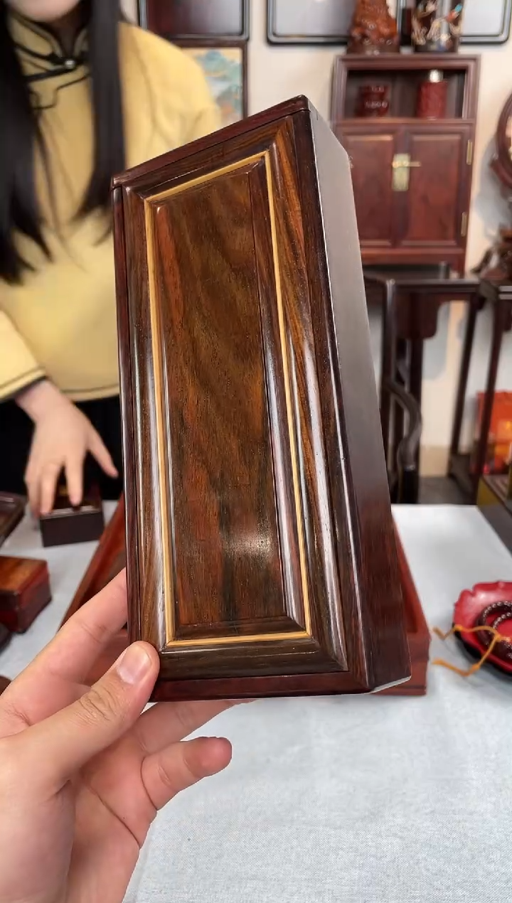 【闪购商品】紫檀木类成套家具机关盒