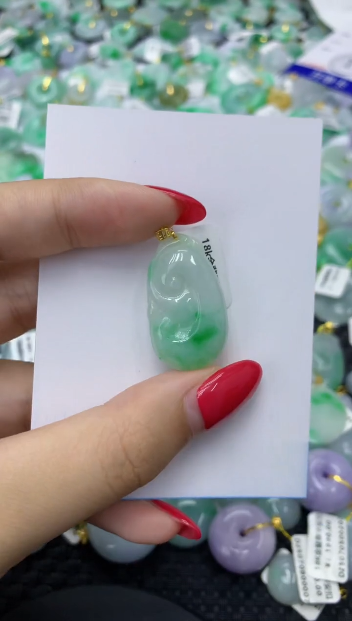 翡翠18K金镶嵌颈饰天然缅甸翡翠A货