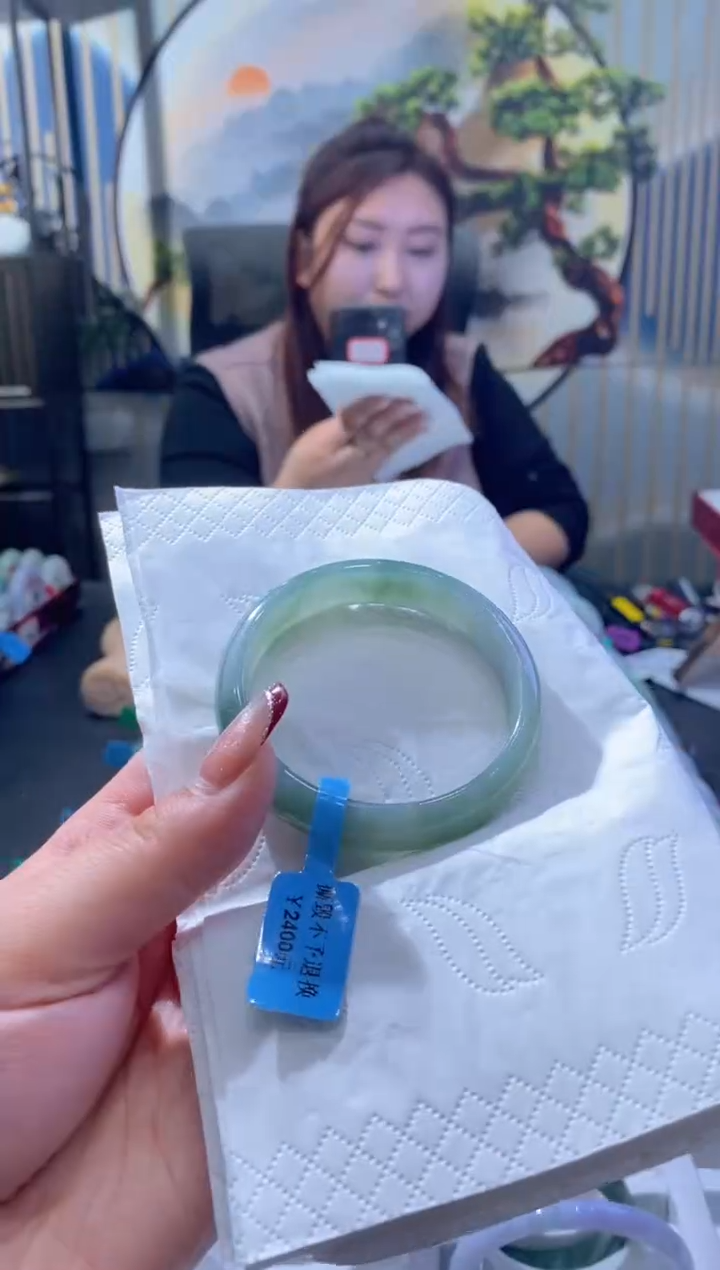 【闪购商品】翡翠手镯未镶嵌00000427