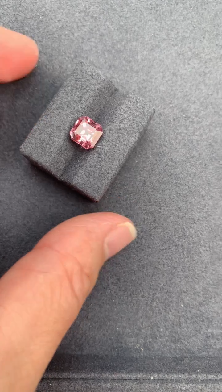 【闪购商品】碧玺裸石未镶嵌2.1ct粉碧玺