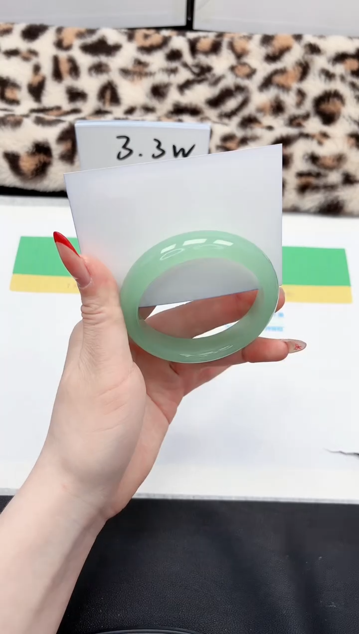 【闪购商品】石英质玉手镯未镶嵌184-54