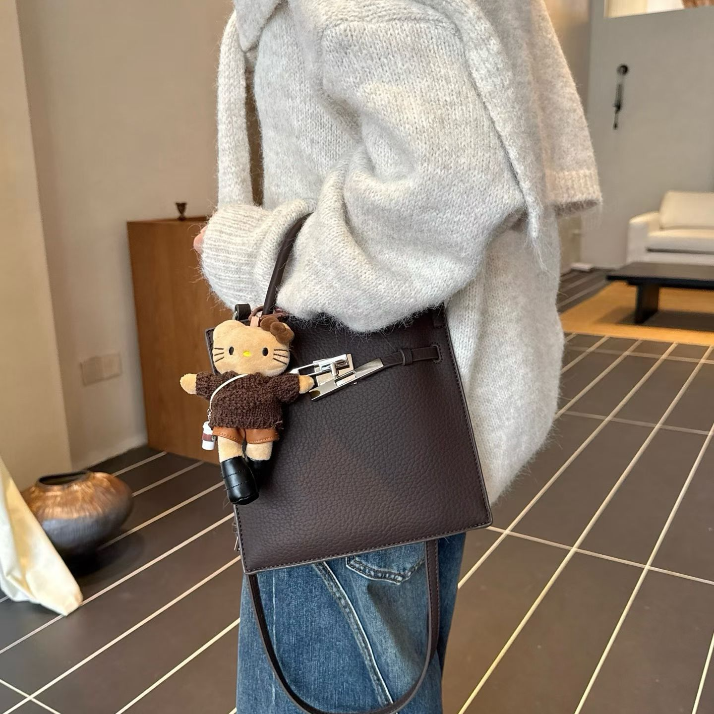 88175#托特包做旧水桶包单肩复古斜挎包秋冬秋冬小香风包包