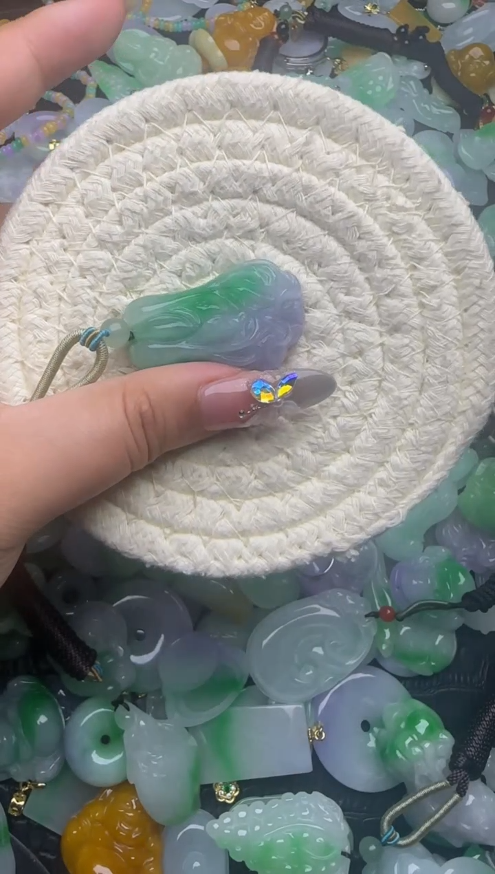 翡翠未镶嵌颈饰天然缅甸翡翠吊坠