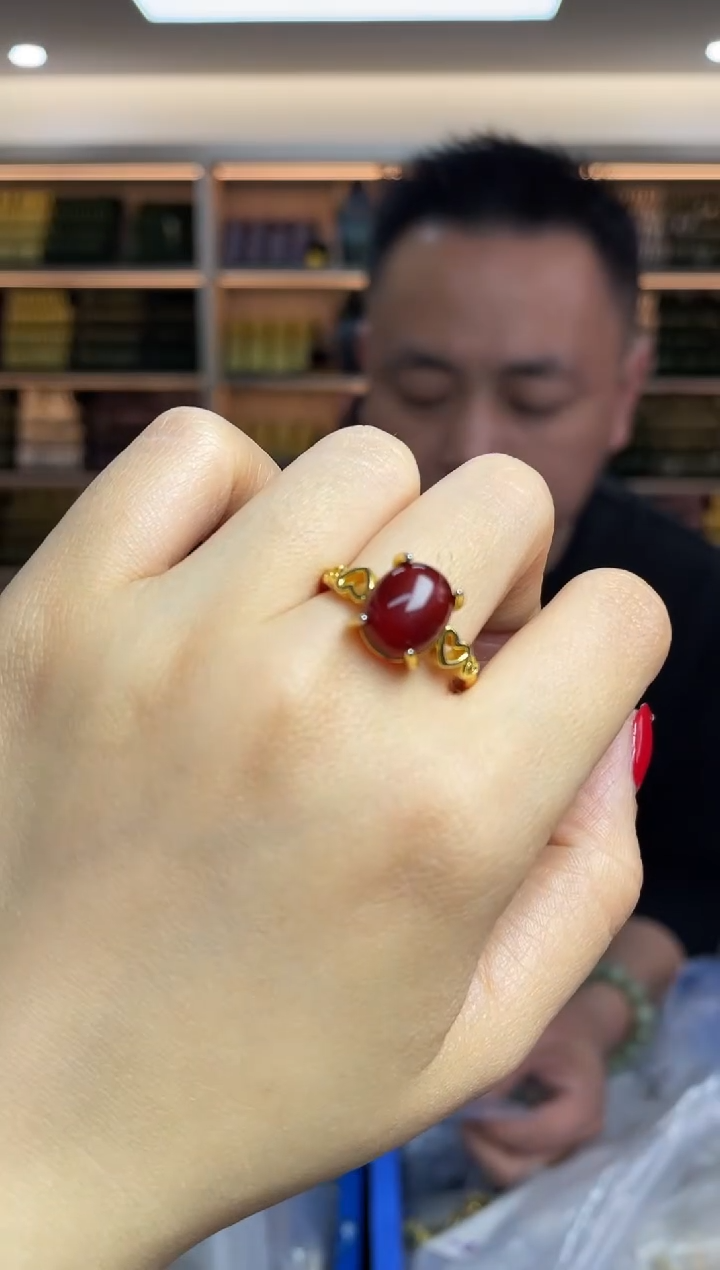 【闪购商品】血珀裸石未镶嵌多样性发一件