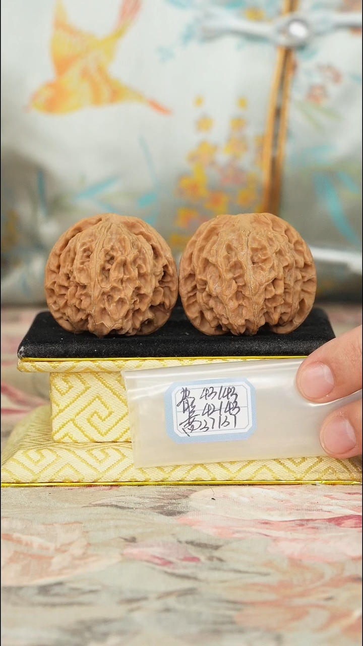 【闪购商品】文玩核桃把件苹果园