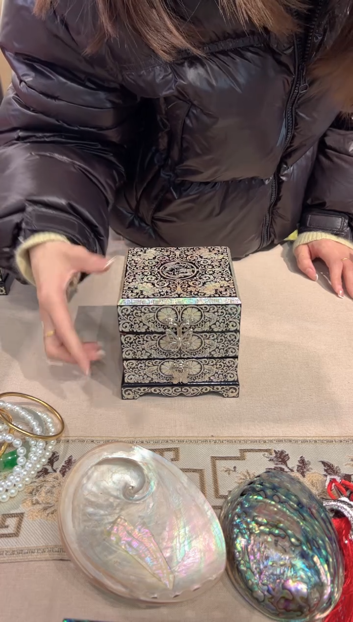 【闪购商品】黑底龙凤·弘贝雅螺钿漆器文化馆