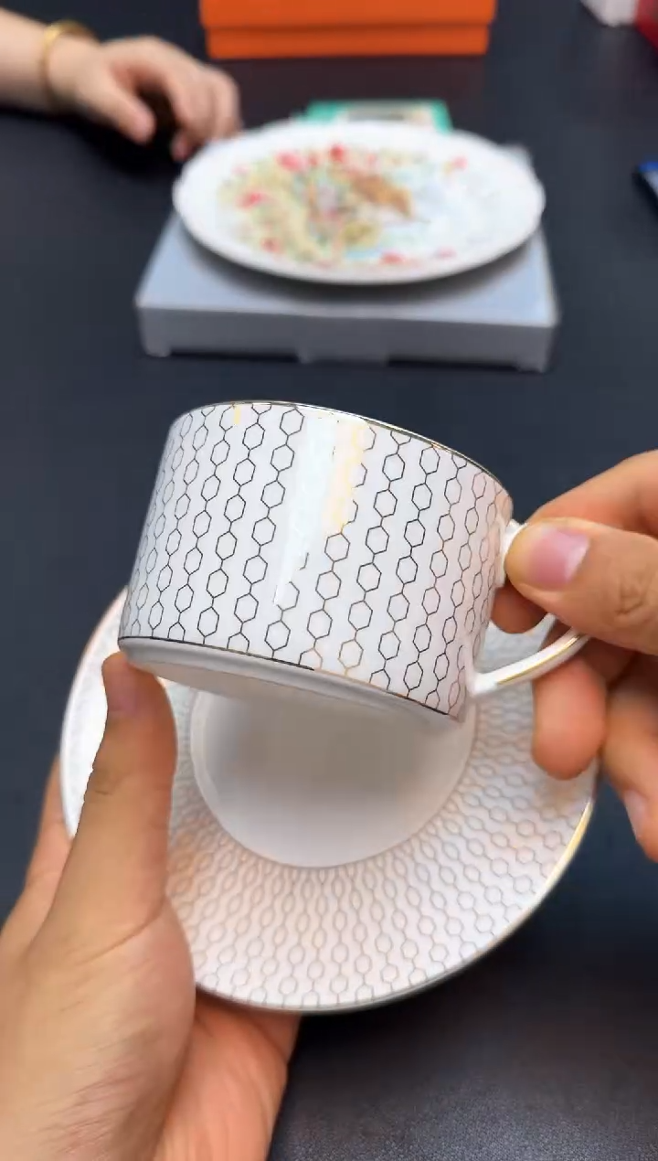 瓷片全新正品一件不留@@H1550