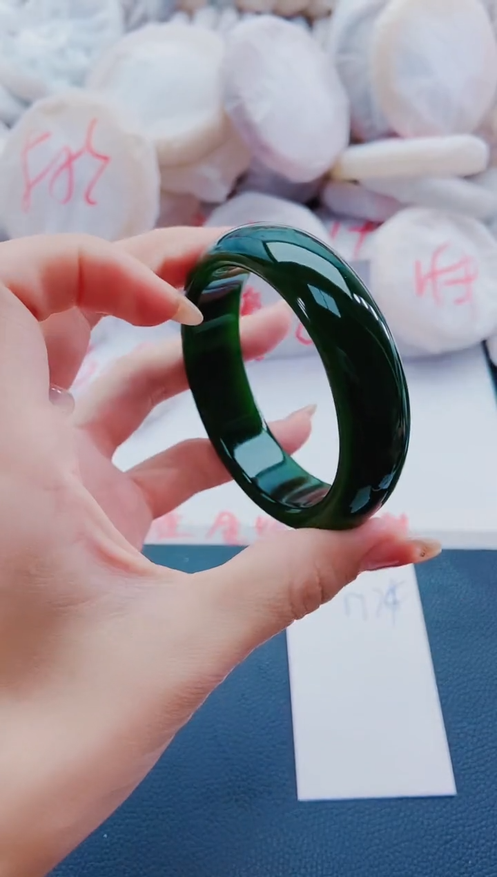 未镶嵌手镯石英质玉M74-59-60