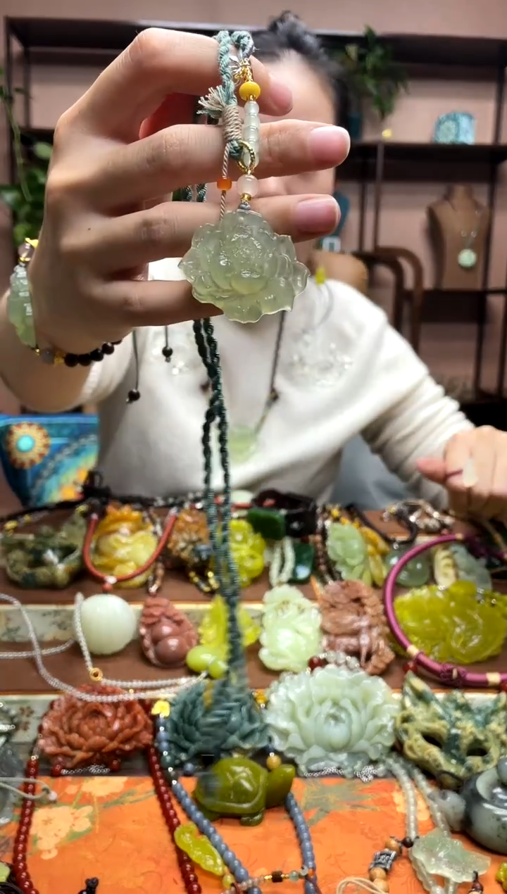 未镶嵌岫玉吊坠·1