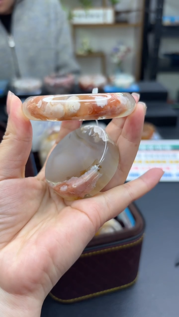 【闪购商品】石英质玉手镯未镶嵌C179(55圈赠送镯心)