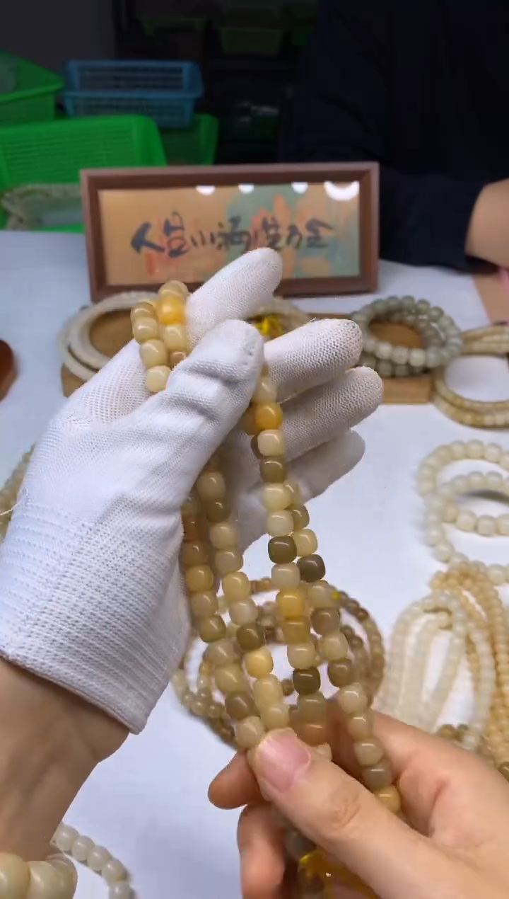 手串菩提根/象牙果那**兔兔子