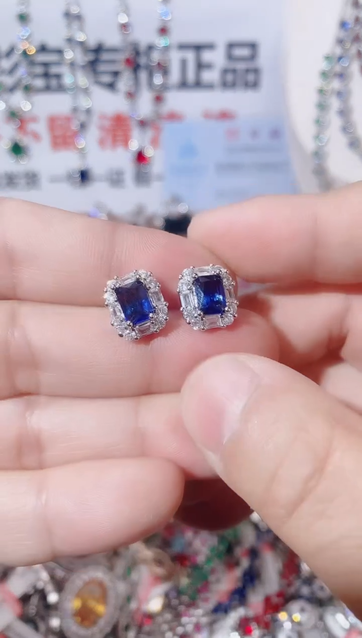 耳饰蓝宝石未镶嵌  