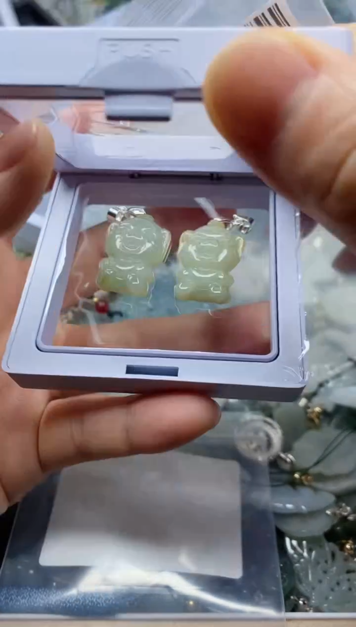 【闪购商品】翡翠吊坠(不含链)未镶嵌32873