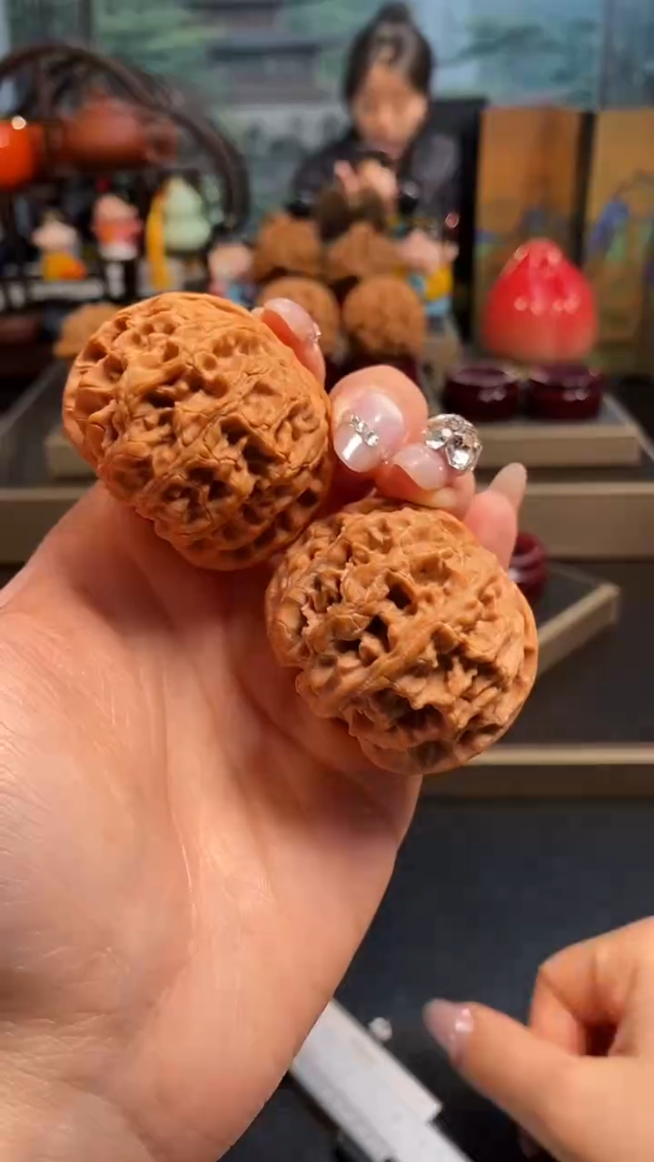 【闪购商品】文玩核桃吊坠K347苹果园42