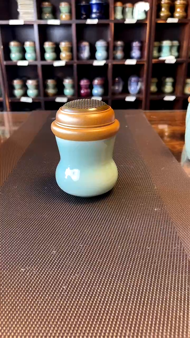 炮筒   天青色  一对