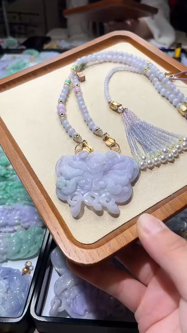 【闪购商品】翡翠颈饰未镶嵌吊坠