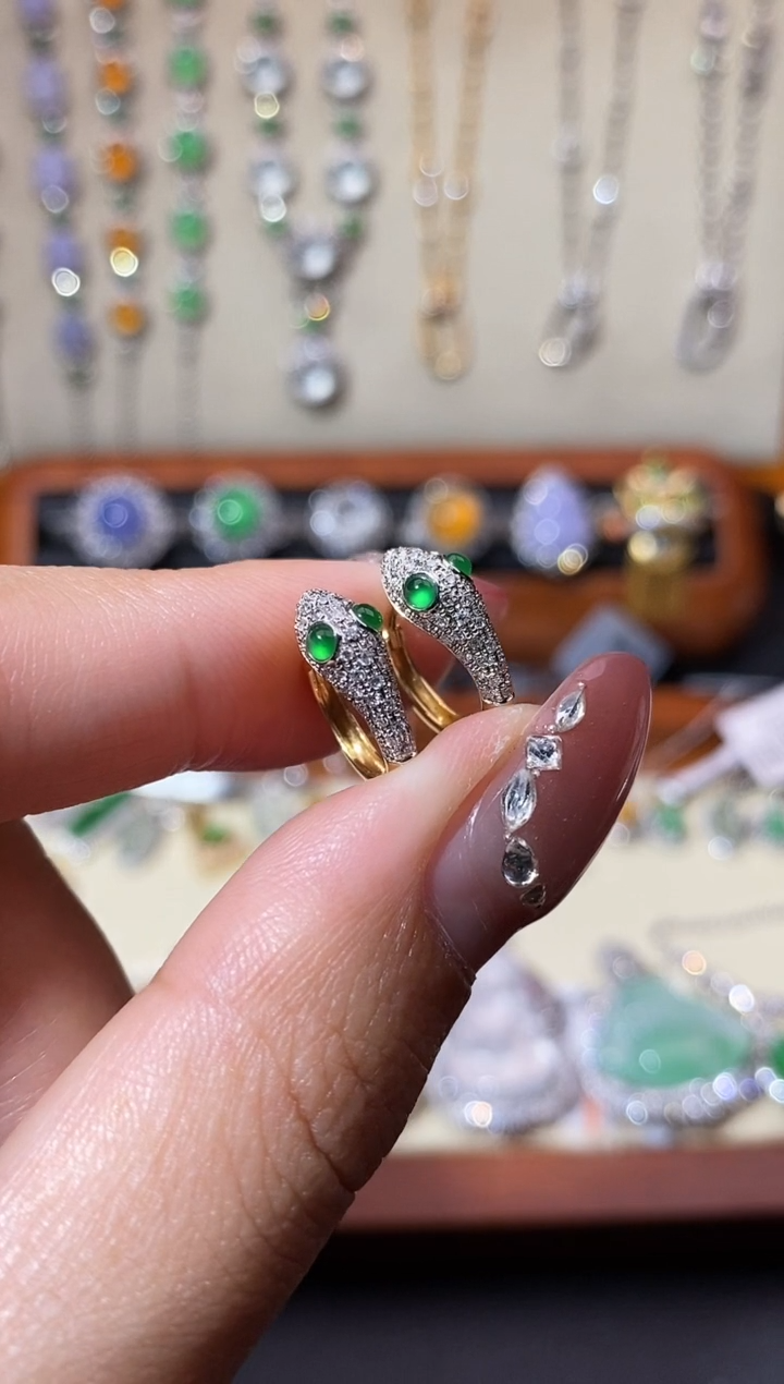 【闪购商品】翡翠耳饰18K金镶嵌耳饰