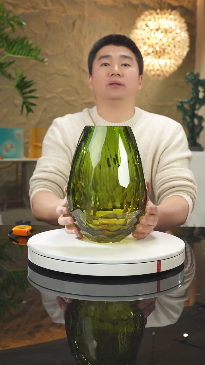 【闪购商品】摆件福利牛油果色切面花瓶