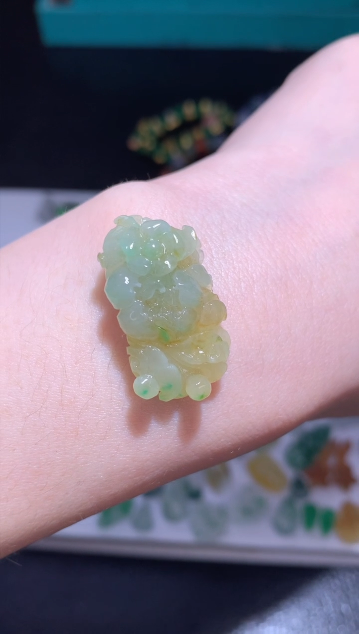未镶嵌定制翡翠花花