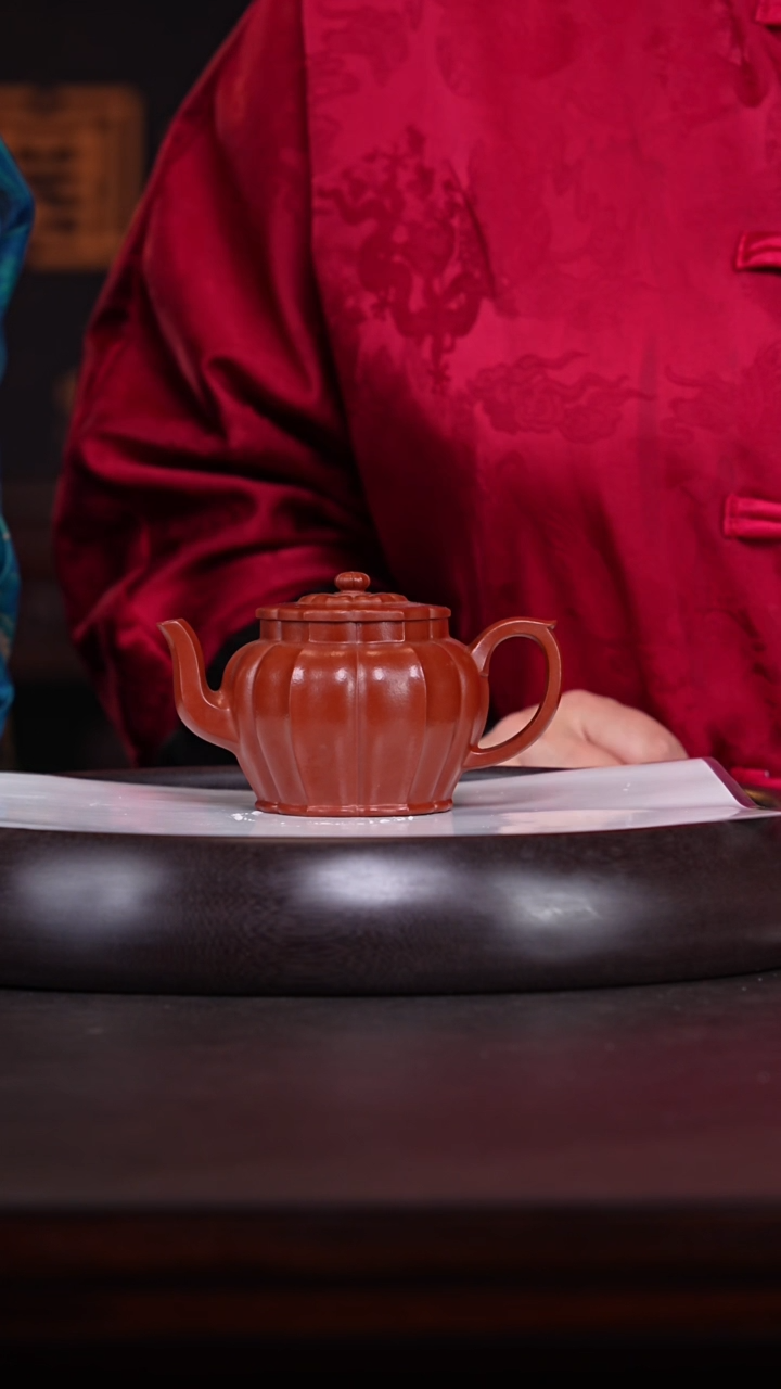 【闪购商品】紫砂茶壶杨建英31-17 彭年朱泥筋纹宫灯220