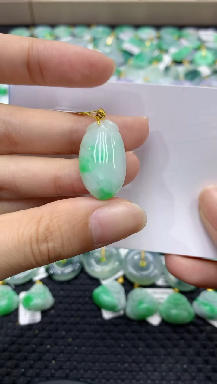 颈饰未镶嵌翡翠天然缅甸翡翠A货