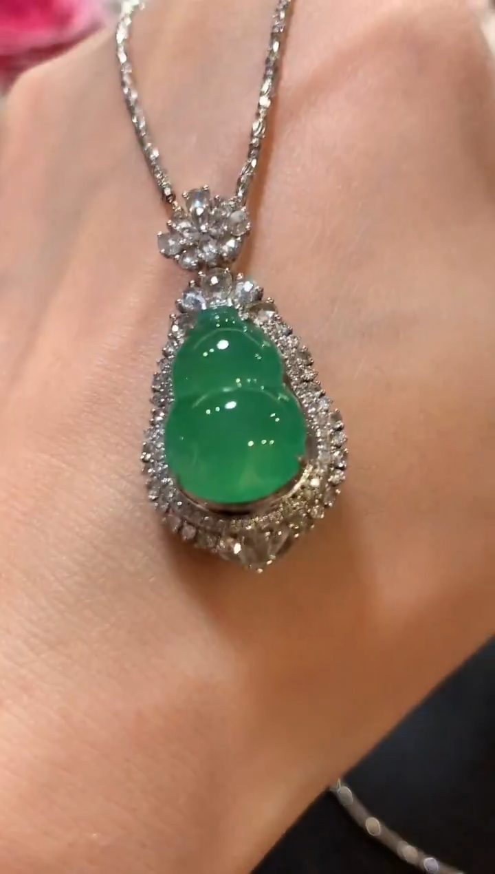 吊坠(不含链)18K金镶嵌翡翠z165  