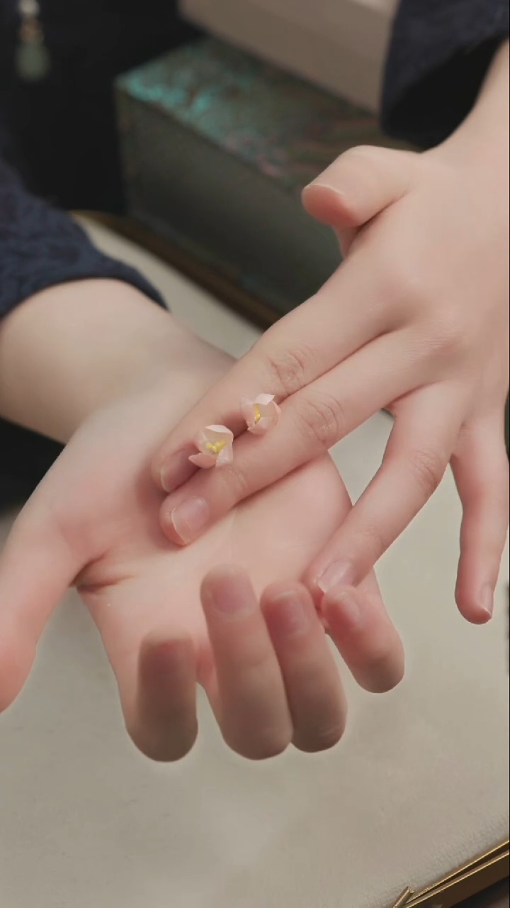 刺绣湘传礼纯手工耳饰