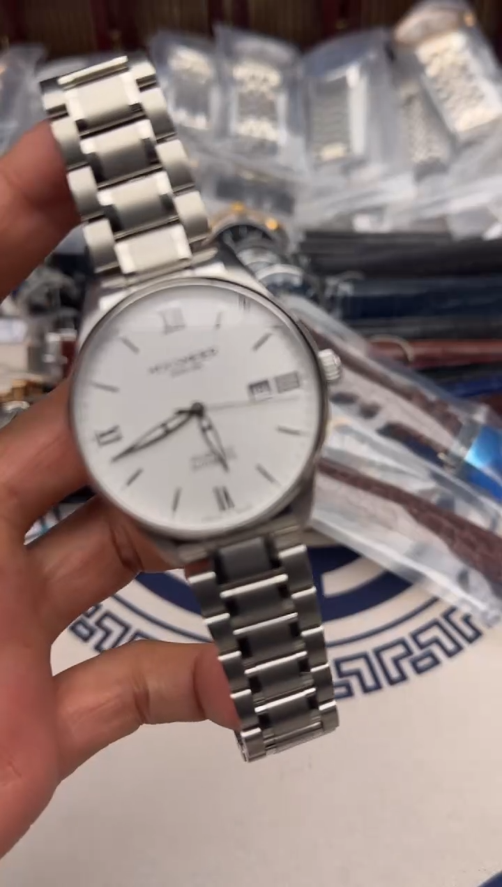 男士腕表一物一拍
