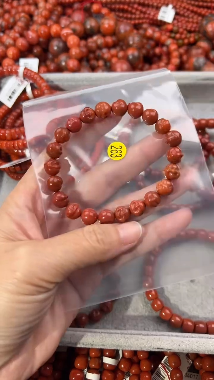 南红玛瑙手串未镶嵌8+