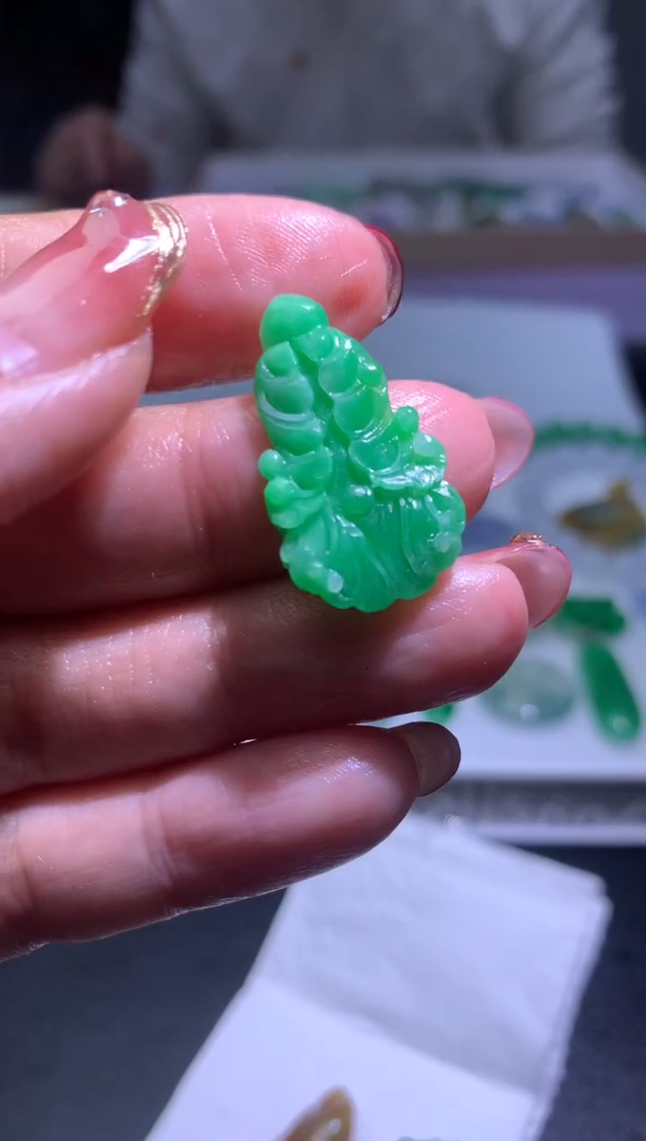 【闪购商品】定制翡翠未镶嵌毛货